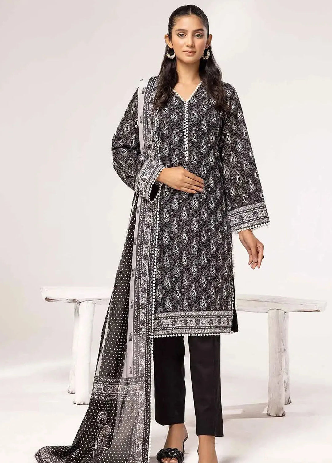 Slate By Gul Ahmed Printed Lawn Suit Unstitched 3 Piece GA24SBW B-42020 - Summer Collection