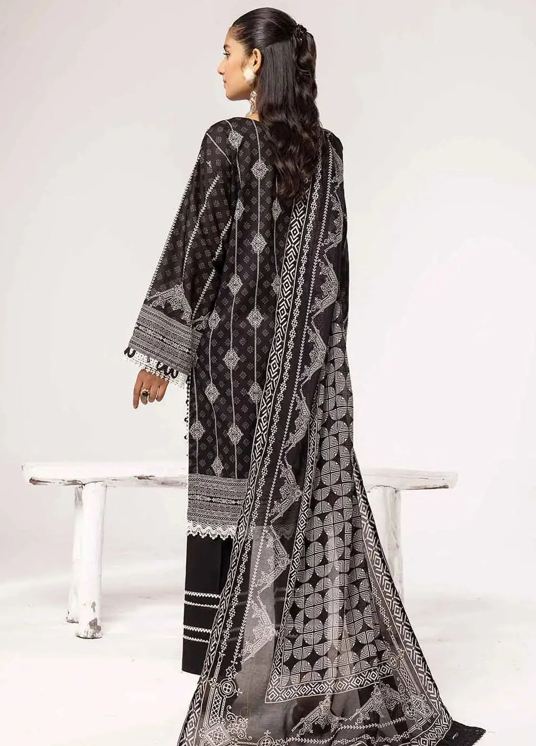 Slate By Gul Ahmed Printed Lawn Suit Unstitched 3 Piece GA24SBW B-42022 - Summer Collection
