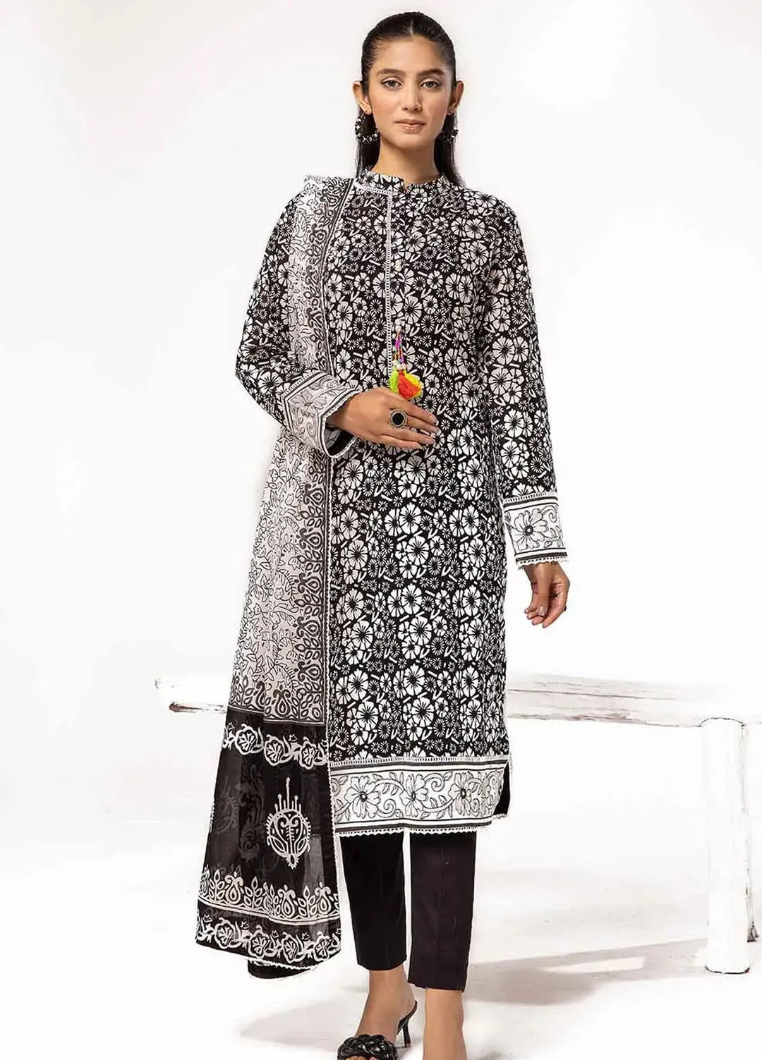 Slate By Gul Ahmed Printed Lawn Suit Unstitched 3 Piece GA24SBW B-42024 - Summer Collection