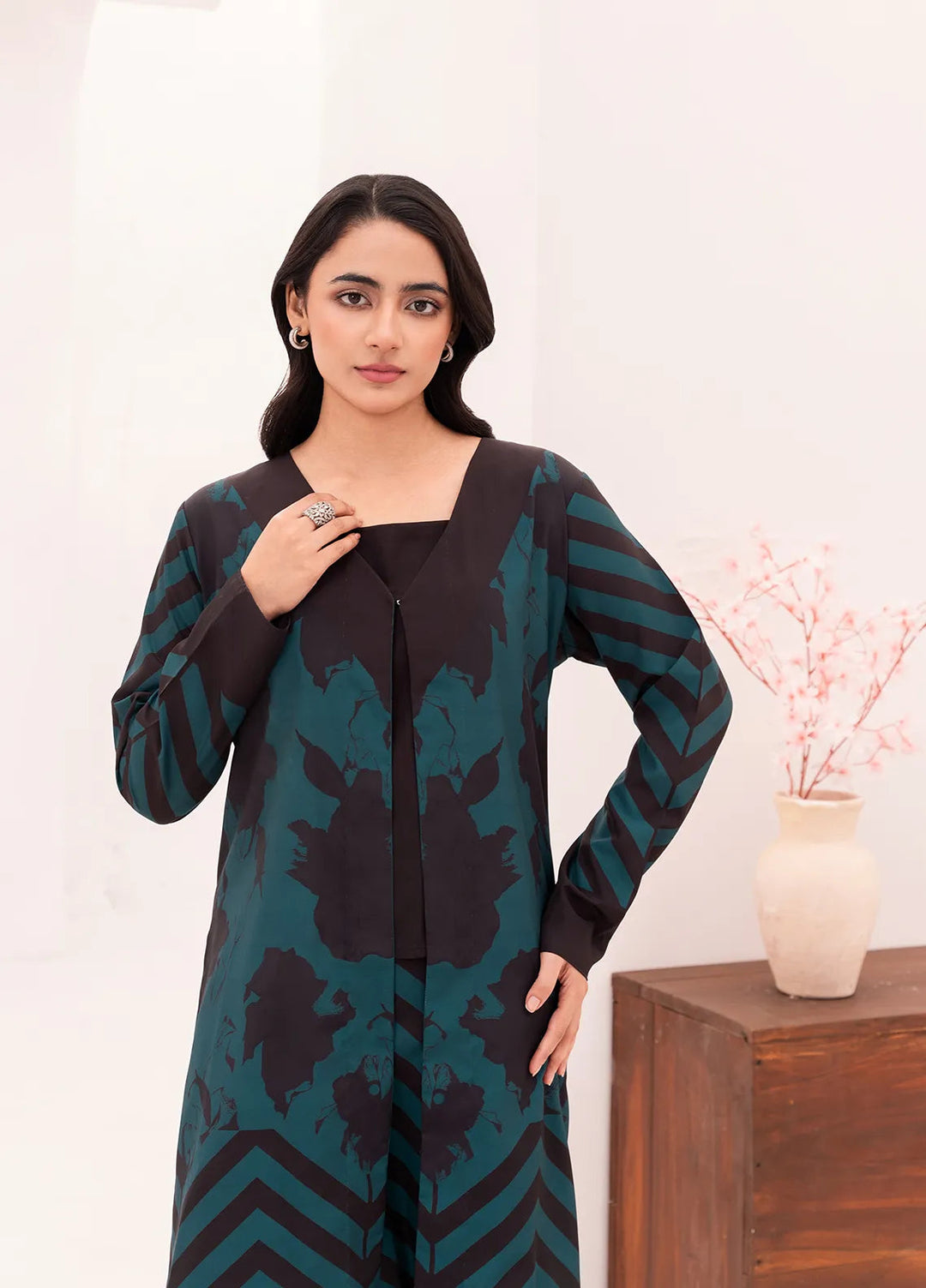 Stitch Vibes Pret Printed Crepe 3 Piece Suit Navara Shrug