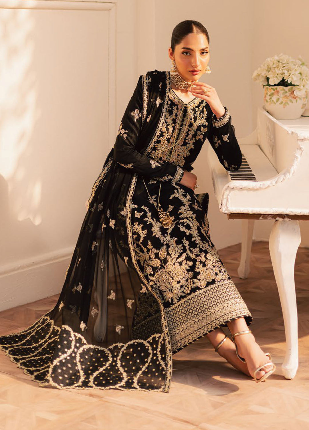 Suave by Emaan Adeel Embroidered Chiffon Suits Unstitched 3 Piece EA25LF Svara - Formals Collection