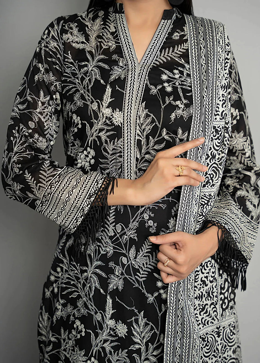Sufinas By VS Textile Black And White Printed Lawn Suit Unstitched 3 Piece VS24S D-515 - Summer Collection