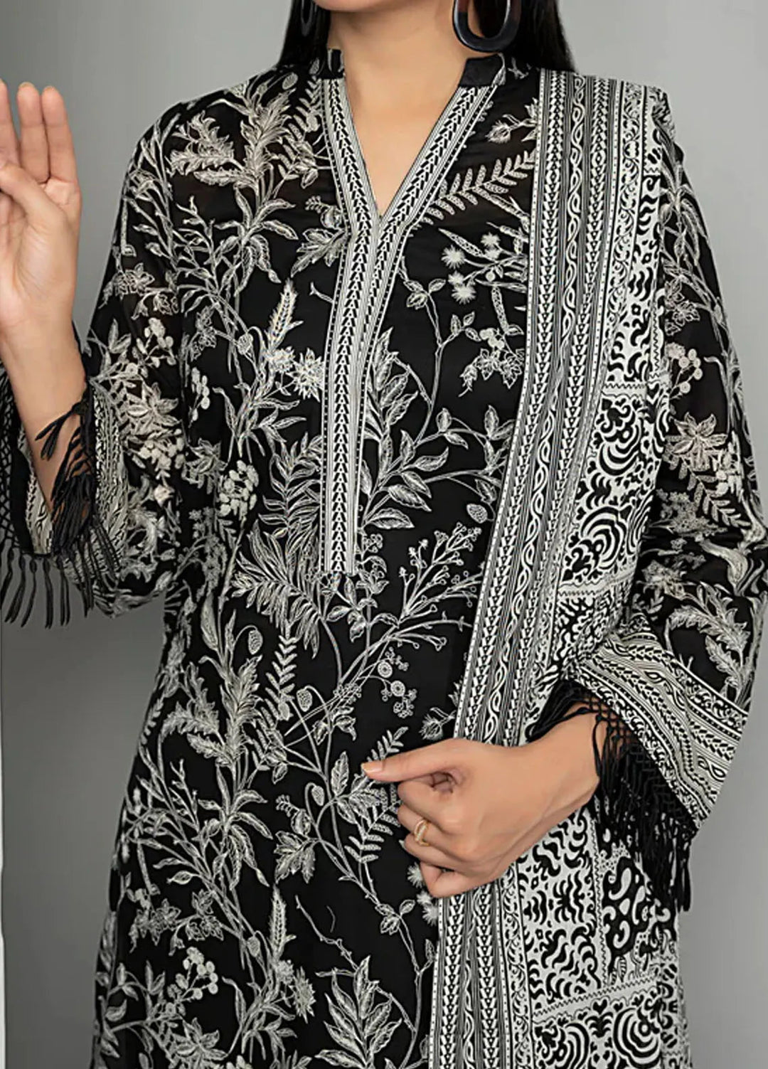 Sufinas By VS Textile Black And White Printed Lawn Suit Unstitched 3 Piece VS24S D-515 - Summer Collection