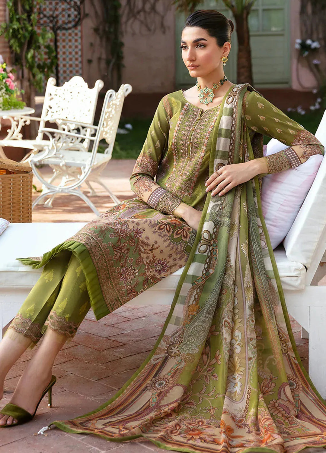 Summer Glow by Gulaal Embroidered Lawn Suit Unstitched 3 Piece GL24SG D-04 Alicia - Summer Collection