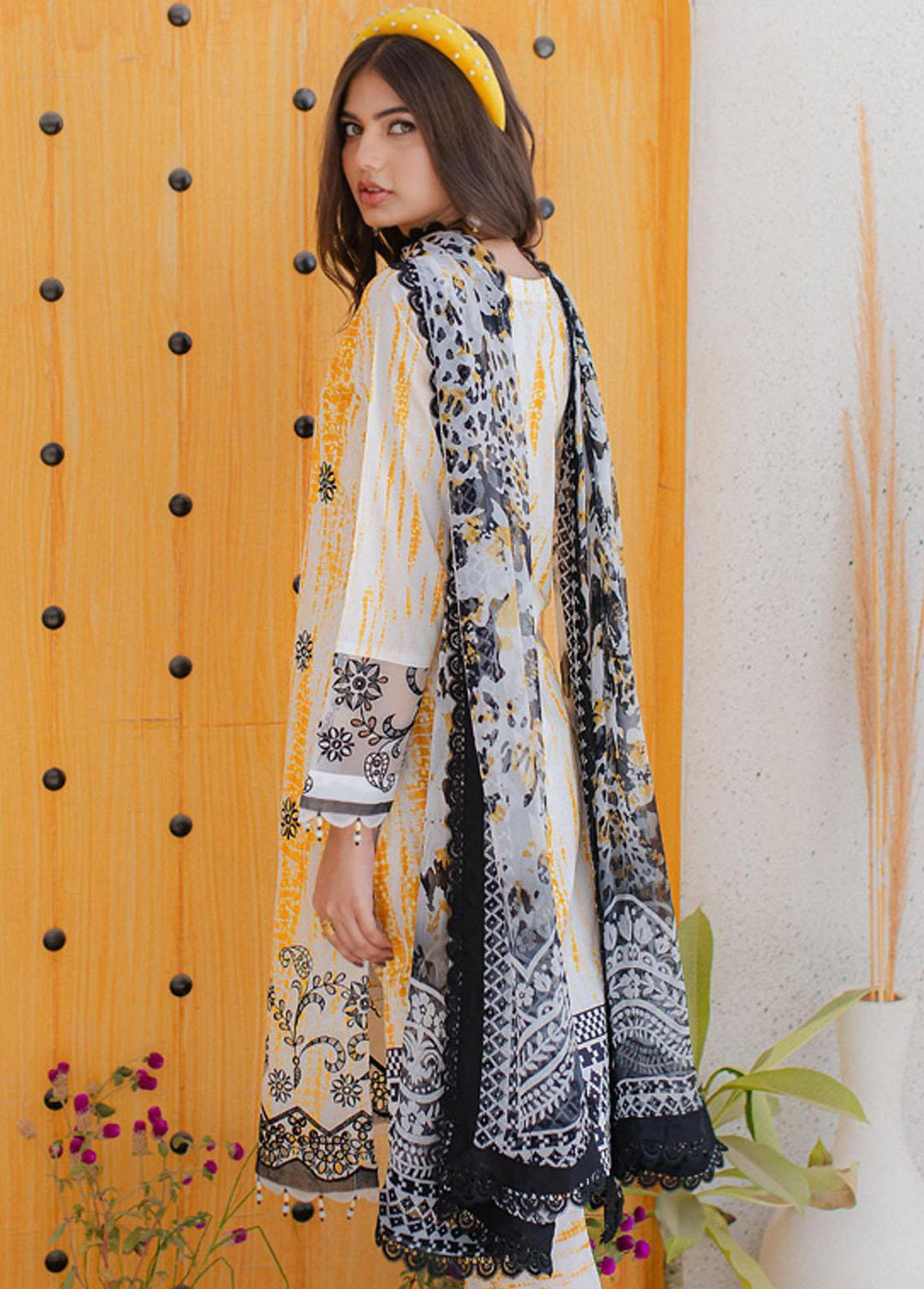 Sunshine Bloom By Al Zohaib Embroidered Cambric Suits Unstitched 3 Piece AZ23PK 06 - Winter Collection