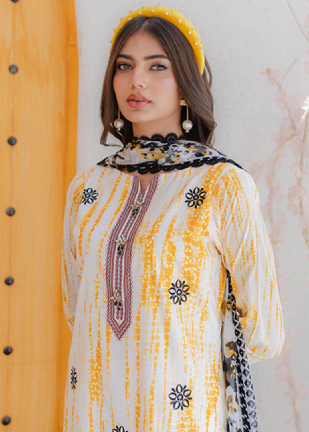 Sunshine Bloom By Al Zohaib Embroidered Cambric Suits Unstitched 3 Piece AZ23PK 06 - Winter Collection