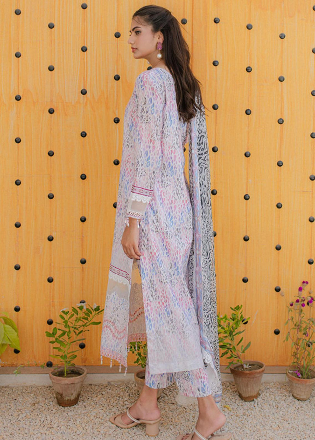 Sunshine Bloom By Al Zohaib Embroidered Cambric Suits Unstitched 3 Piece AZ23PK 09 - Winter Collection