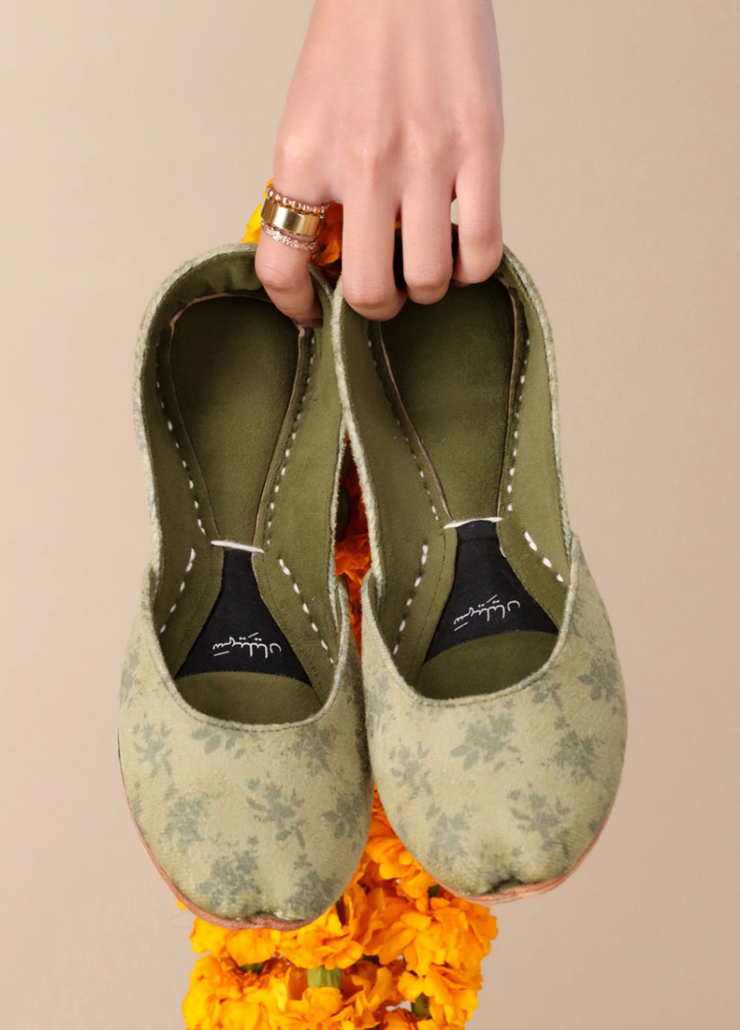 Surkhab by Saheliyan Women Khussa Nigeen