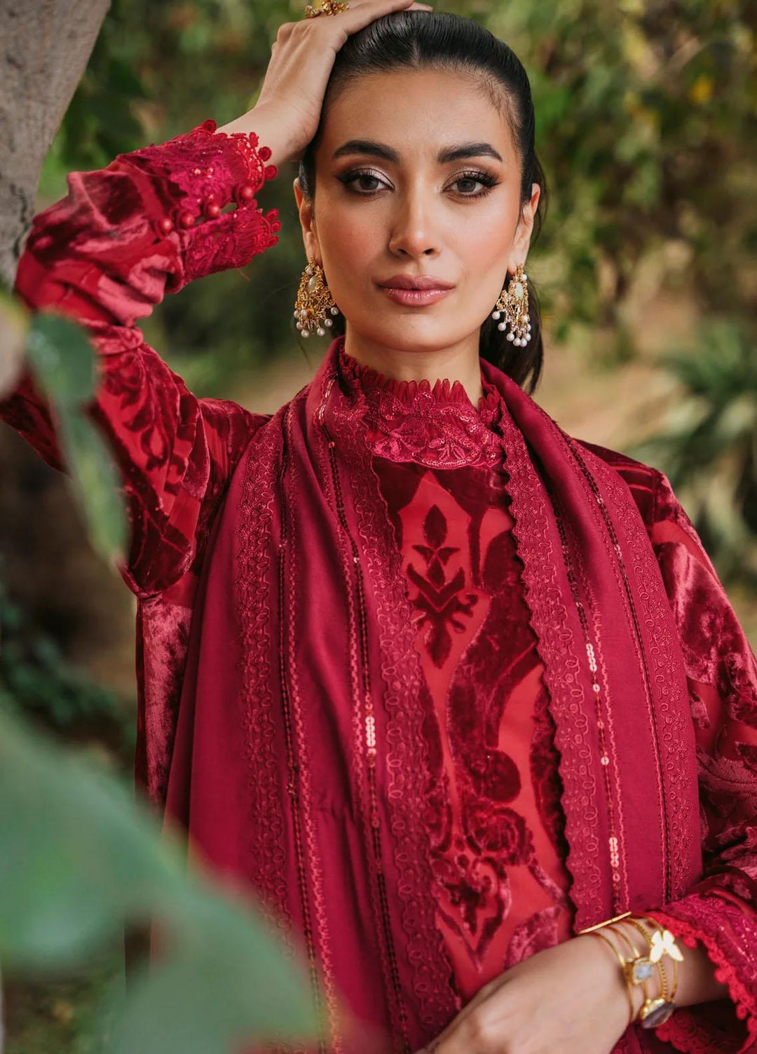 Sable Vogue Embroidered Velvet Suits Unstitched 3 Piece SV23WU SWC-04-23 - Winter Collection