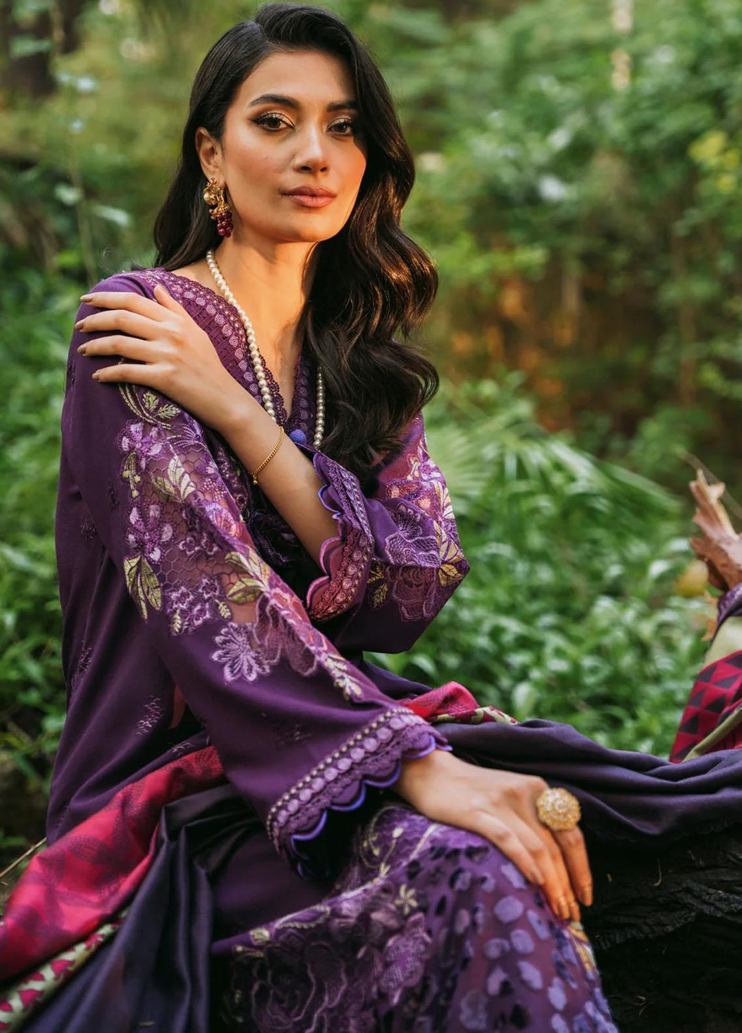 Sable Vogue Embroidered Karandi Suits Unstitched 3 Piece SV23WU SWC-08-23 - Winter Collection
