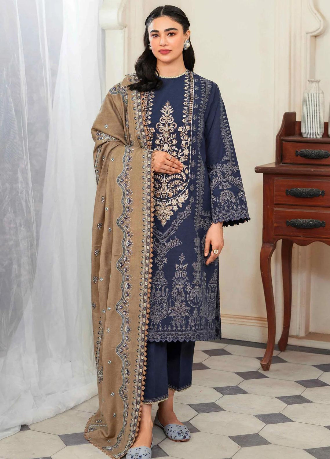 Taabeer By Seran Embroidered Khaddar Suits Unstitched 3 Piece SRN23T Riwayat - Luxury Collection