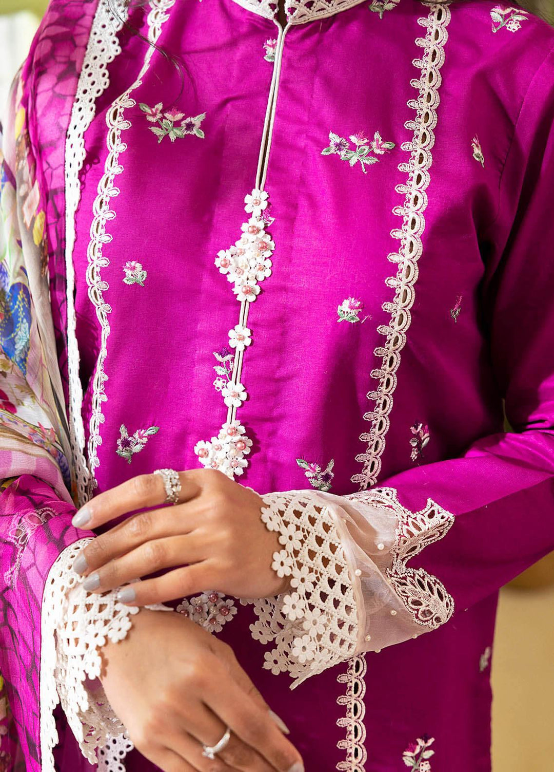 Tabeer By Roheenaz Embroidered Lawn Suits Unstitched 3 Piece RNZ23T RNZ23-01-A Muskaan - Summer Collection