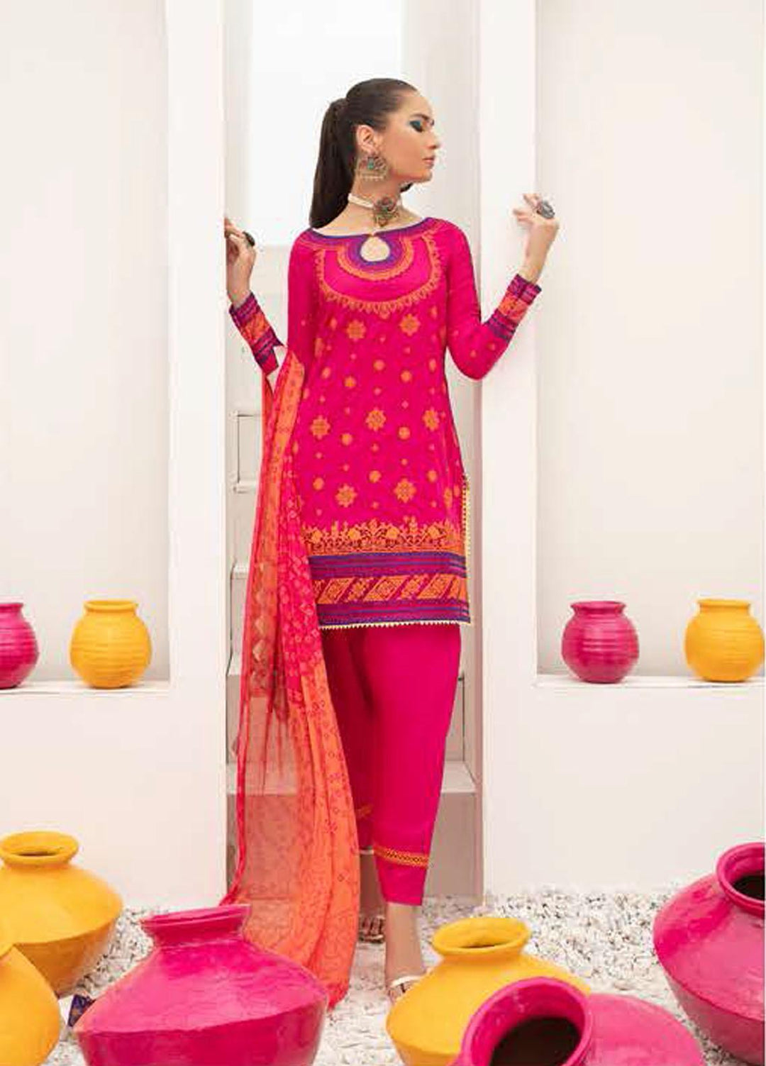 Tahra by Zainab Chottani Embroidered Lawn Suits Unstitched 3 Piece TZC21E 04 Ramineh - Festive Collection