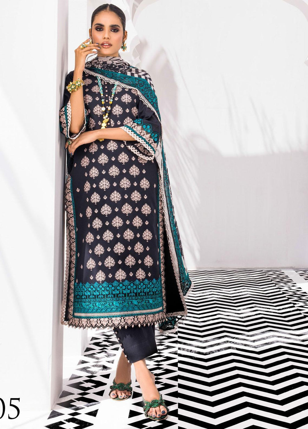 Tahra By Zainab Chottani Embroidered Lawn Suits Unstitched 3 Piece TZC22E 05 Beryl Glow - Eid Collection