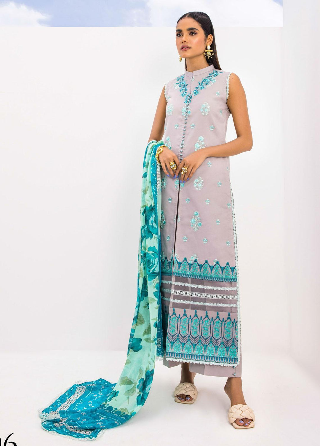 Tahra By Zainab Chottani Embroidered Lawn Suits Unstitched 3 Piece TZC22E 06 Classical Peony - Eid Collection