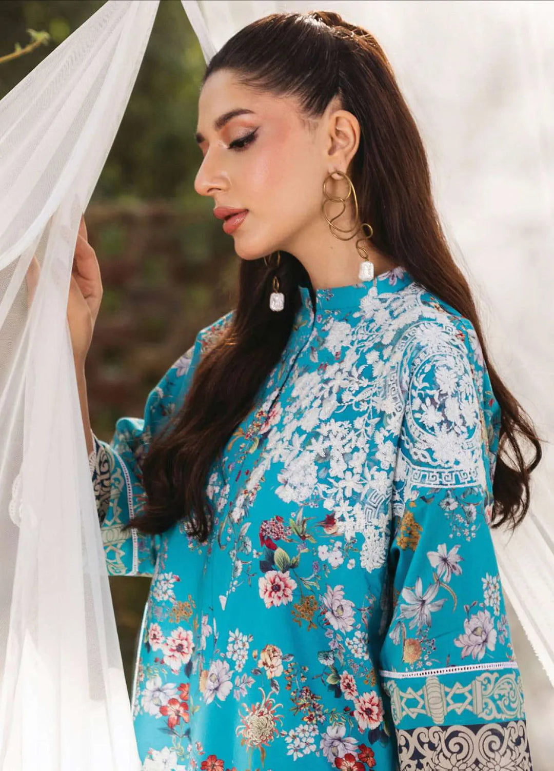 Tahra by Zainab Chottani Embroidered Lawn Suit Unstitched 3 Piece ZC24T 2B Beeha - Summer Collection