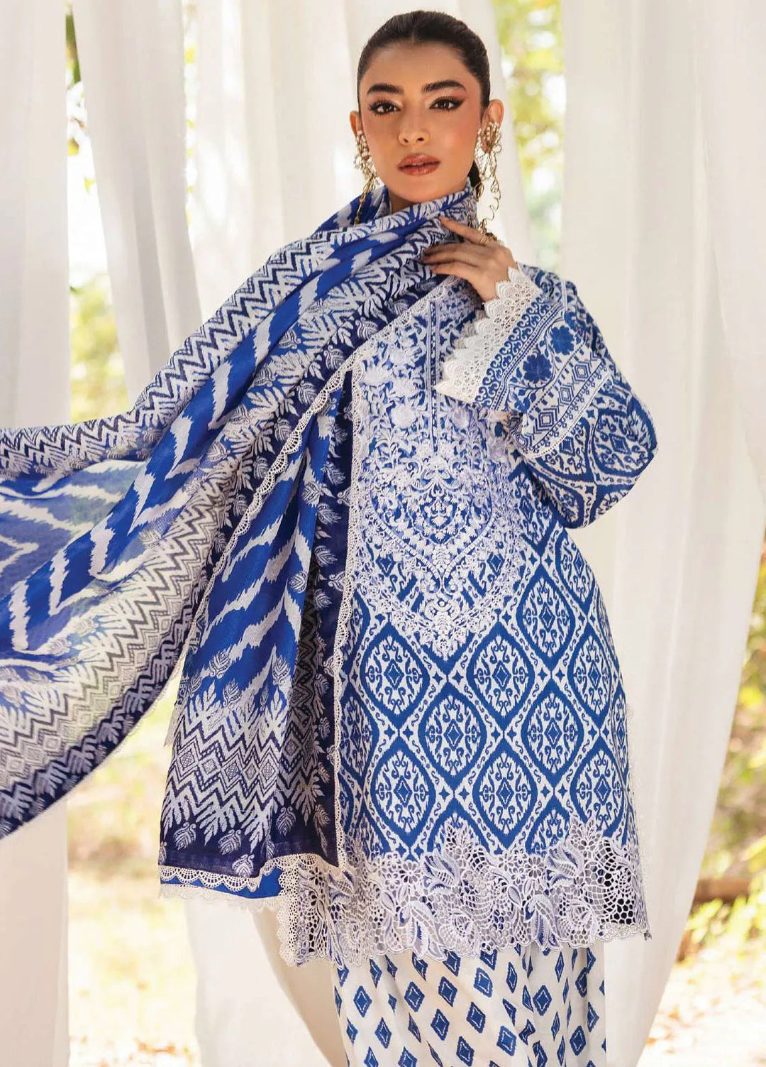 Tahra by Zainab Chottani Embroidered Lawn Suit Unstitched 3 Piece ZC24T 4A Leena - Summer Collection