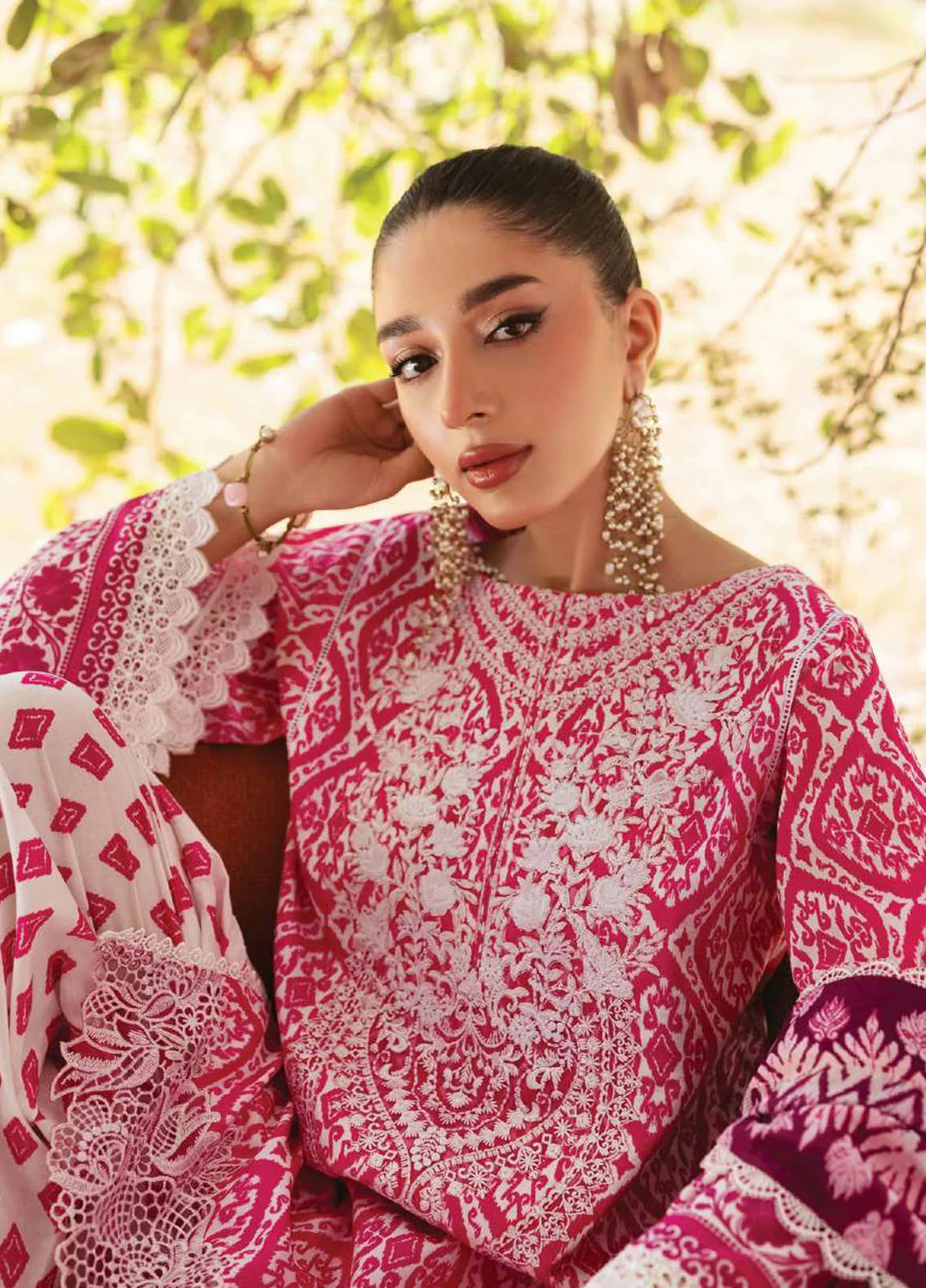 Tahra by Zainab Chottani Embroidered Lawn Suit Unstitched 3 Piece ZC24T 4B Leena - Summer Collection