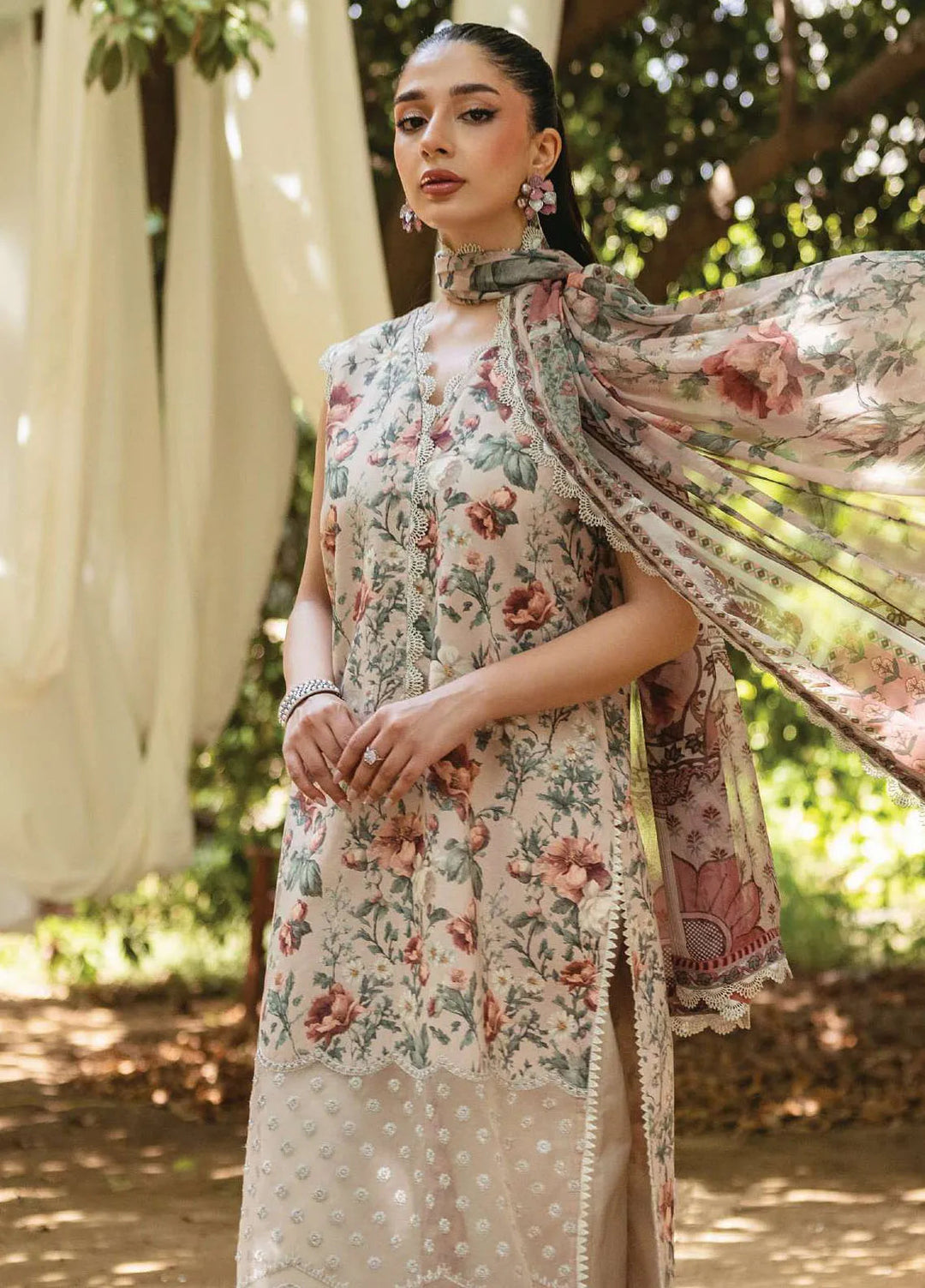Tahra by Zainab Chottani Embroidered Lawn Suit Unstitched 3 Piece ZC24T 5B Samaha - Summer Collection