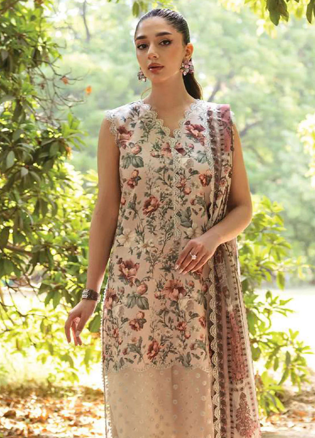 Tahra by Zainab Chottani Embroidered Lawn Suit Unstitched 3 Piece ZC24T 5B Samaha - Summer Collection