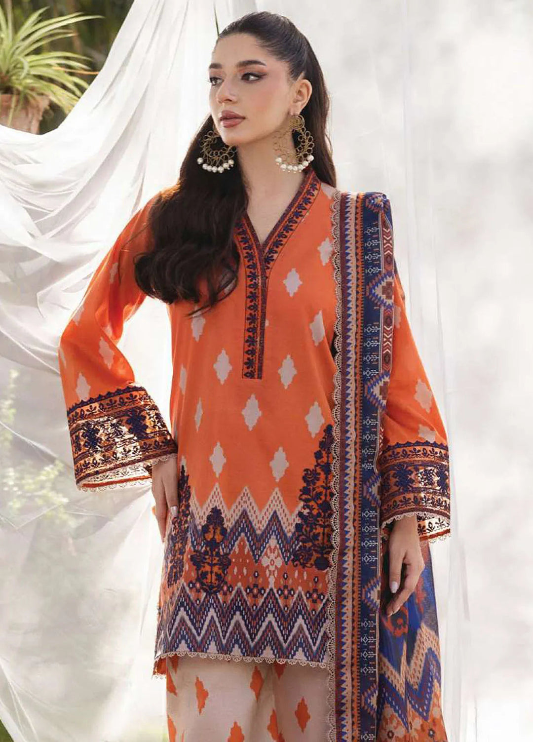 Tahra by Zainab Chottani Embroidered Lawn Suit Unstitched 3 Piece ZC24T 8A Liza - Summer Collection
