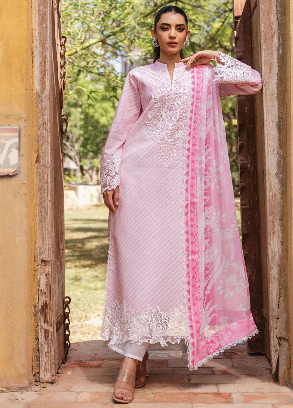Tahra by Zainab Chottani Embroidered Lawn Suit Unstitched 3 Piece ZC24T ...