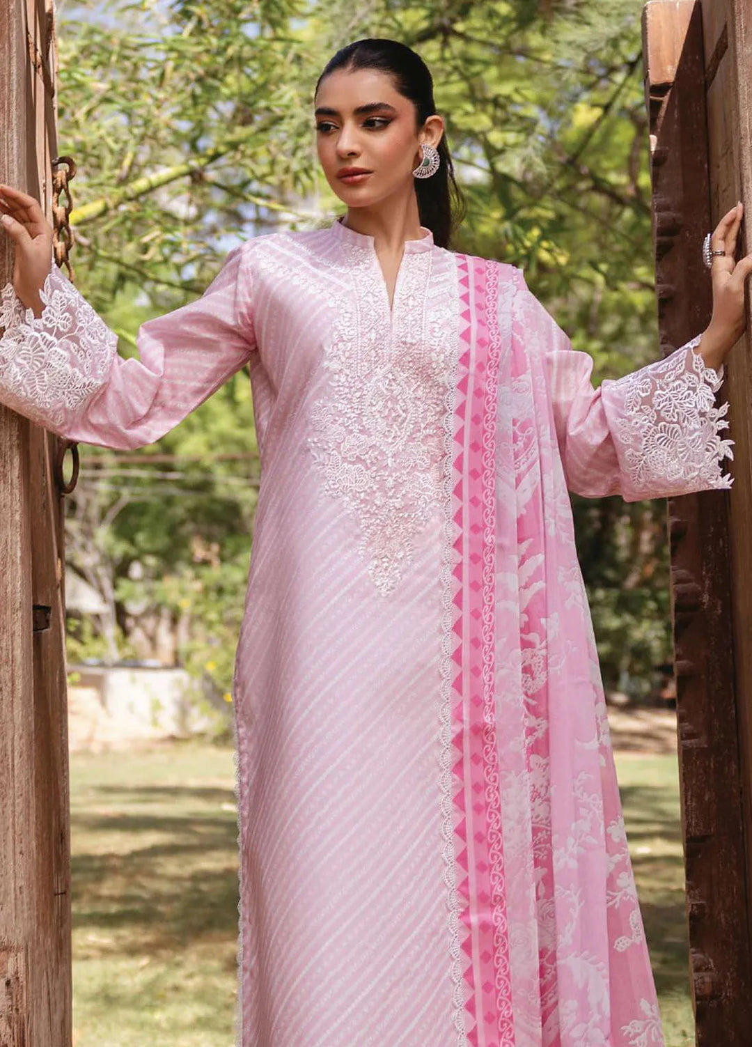 Tahra by Zainab Chottani Embroidered Lawn Suit Unstitched 3 Piece ZC24T 9A Ruhae - Summer Collection