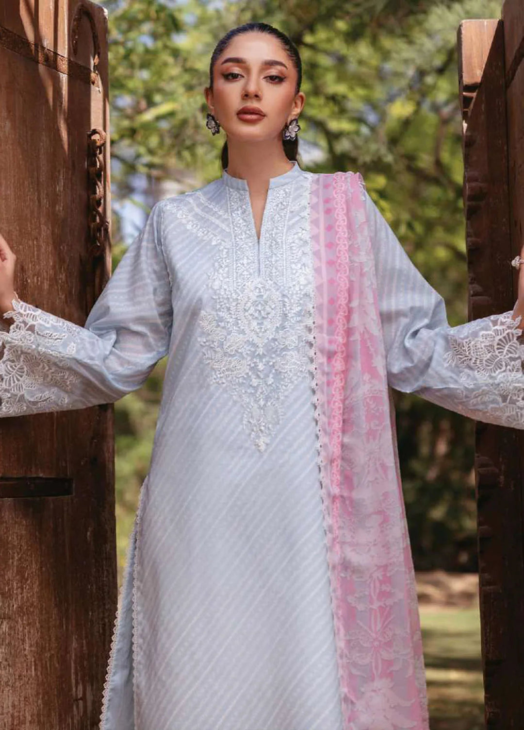 Tahra by Zainab Chottani Embroidered Lawn Suit Unstitched 3 Piece ZC24T 9B Ruhae - Summer Collection