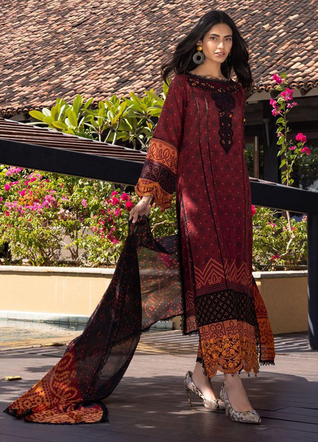 Tahra By Zainab Chottani Embroidered Lawn Suits Unstitched 3 Piece TZC22SS CHUNRI FUSION 9A - Spring / Summer Collection