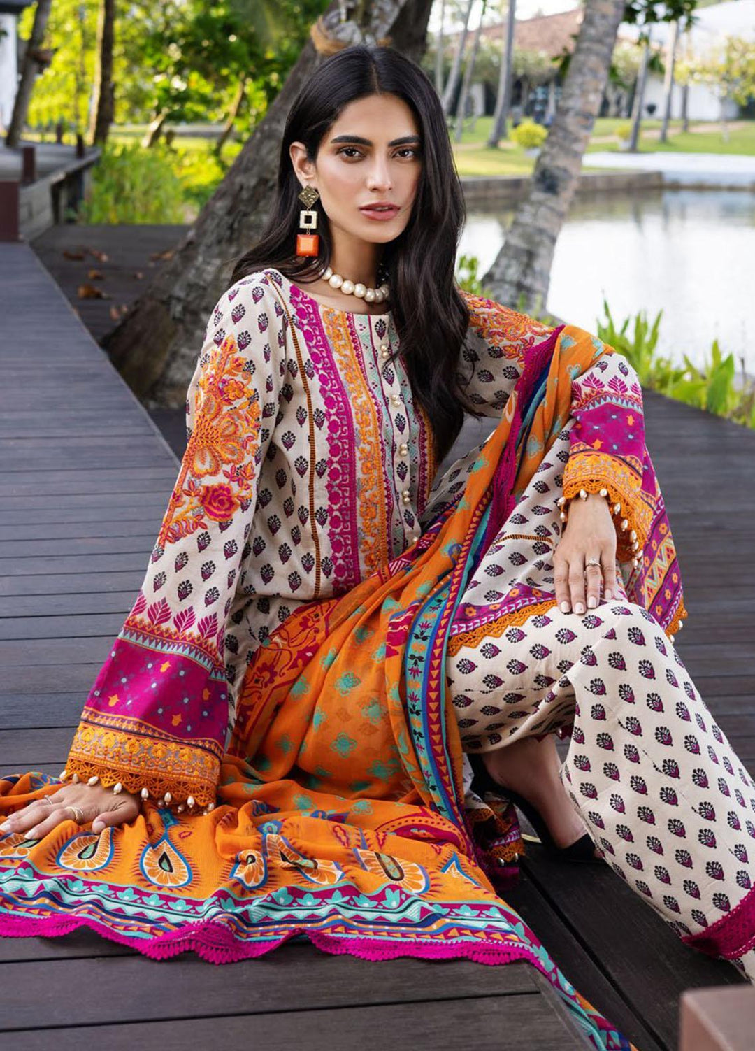 Tahra By Zainab Chottani Embroidered Lawn Suits Unstitched 3 Piece TZC22SS ETHNIC BLAZE 5B - Spring / Summer Collection