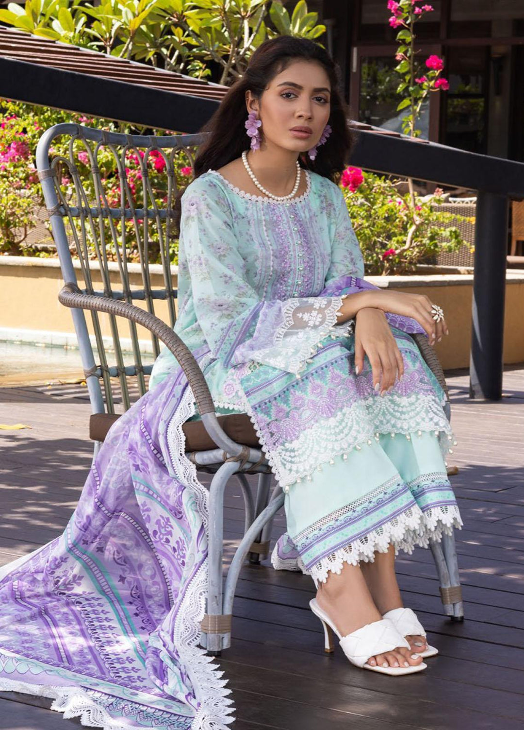 Tahra By Zainab Chottani Embroidered Lawn Suits Unstitched 3 Piece TZC22SS FLORAL BLISS 7A - Spring / Summer Collection