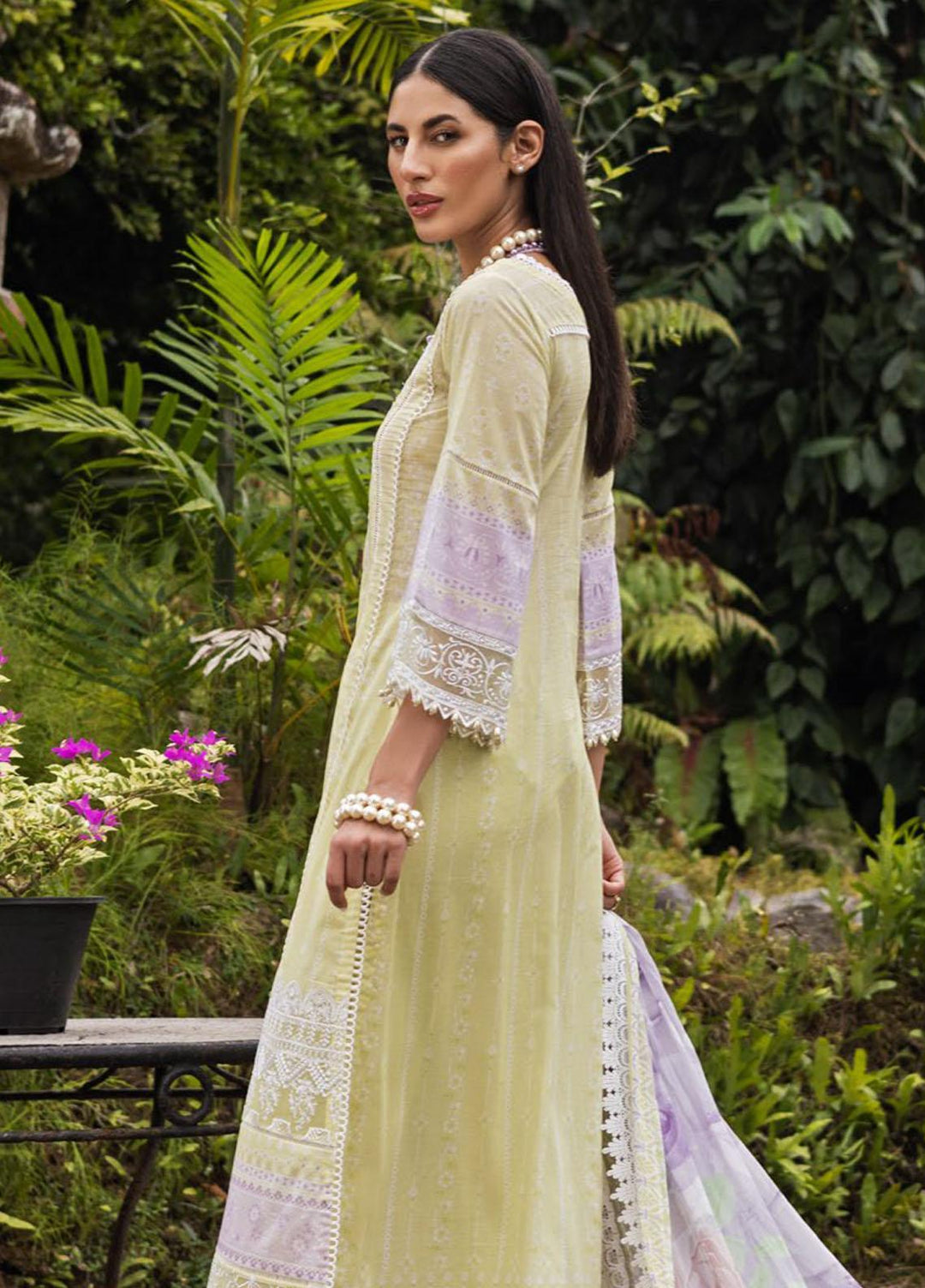 Tahra By Zainab Chottani Embroidered Lawn Suits Unstitched 3 Piece TZC22SS POPPY PETALS 6B - Spring / Summer Collection