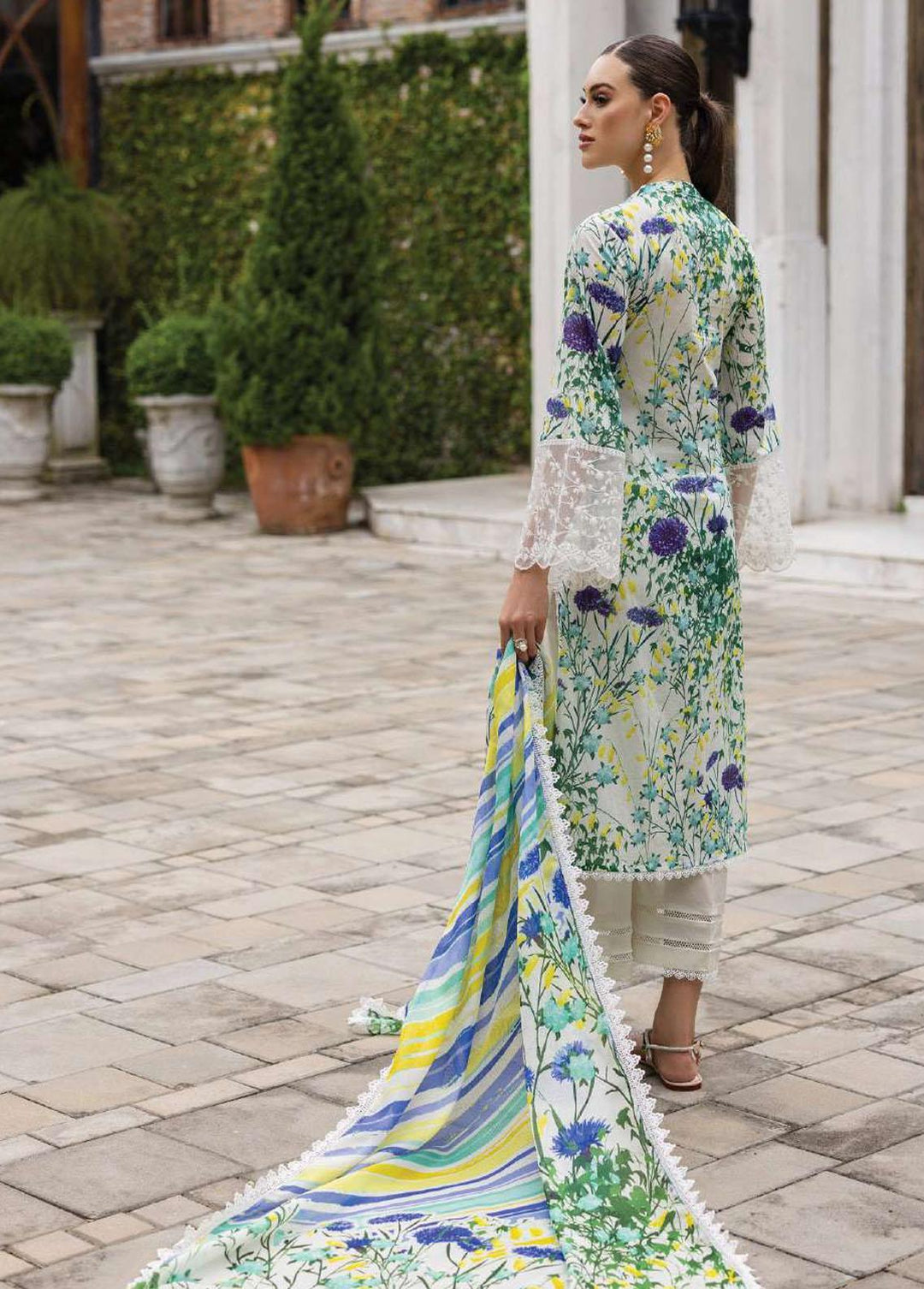 Tahra By Zainab Chottani Embroidered Lawn Suits Unstitched 3 Piece TZC23L Frosty Orchid 10A - Summer Collection