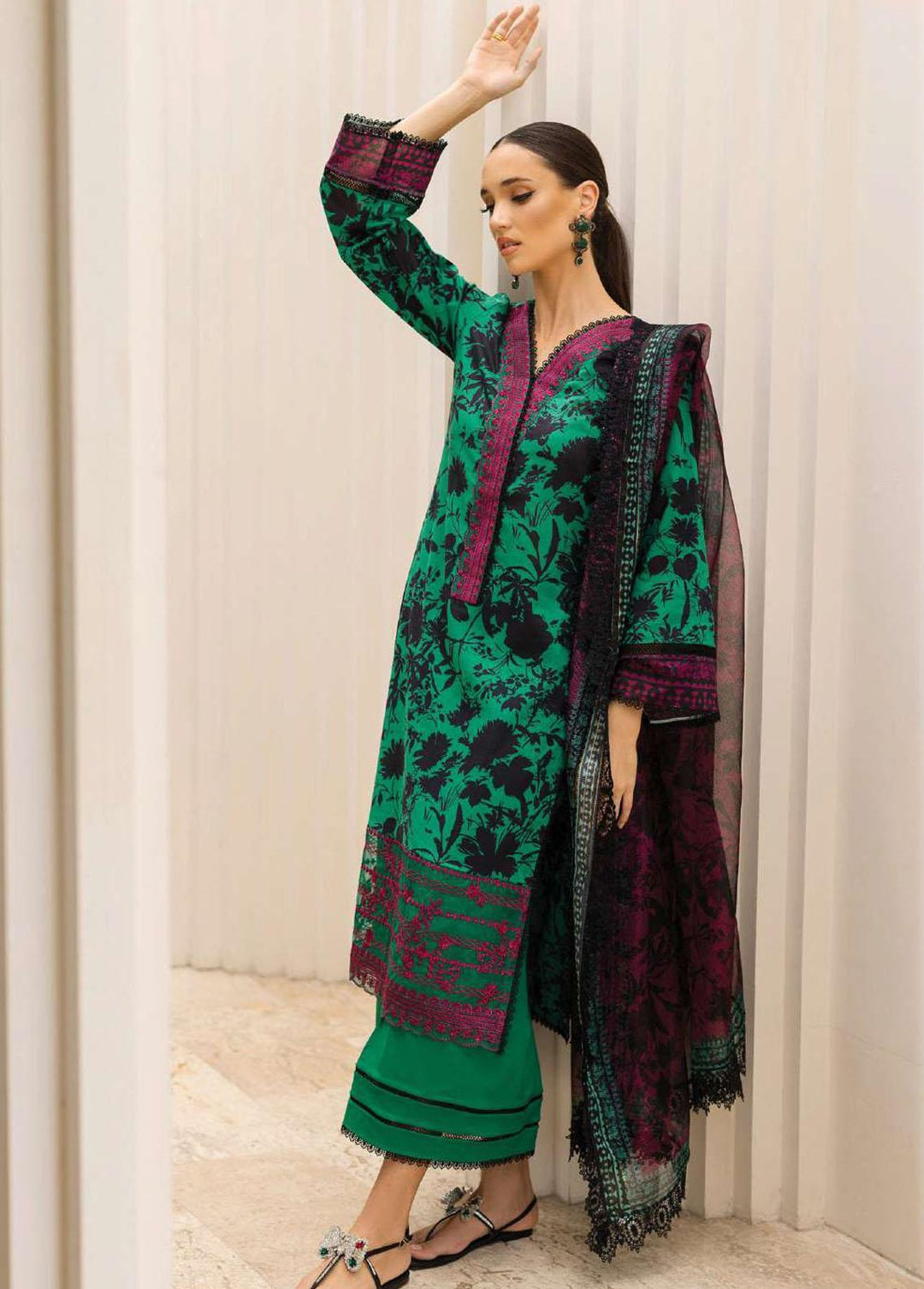 Tahra By Zainab Chottani Embroidered Lawn Suits Unstitched 3 Piece TZC23L Mysti Peony 5A - Summer Collection