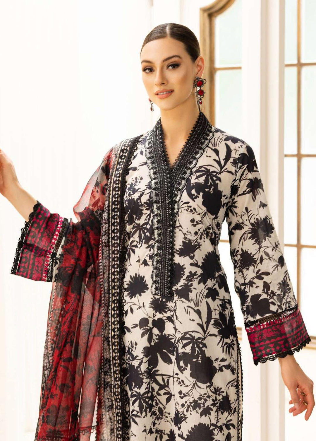 Tahra By Zainab Chottani Embroidered Lawn Suits Unstitched 3 Piece TZC23L Mysti Peony 5B - Summer Collection