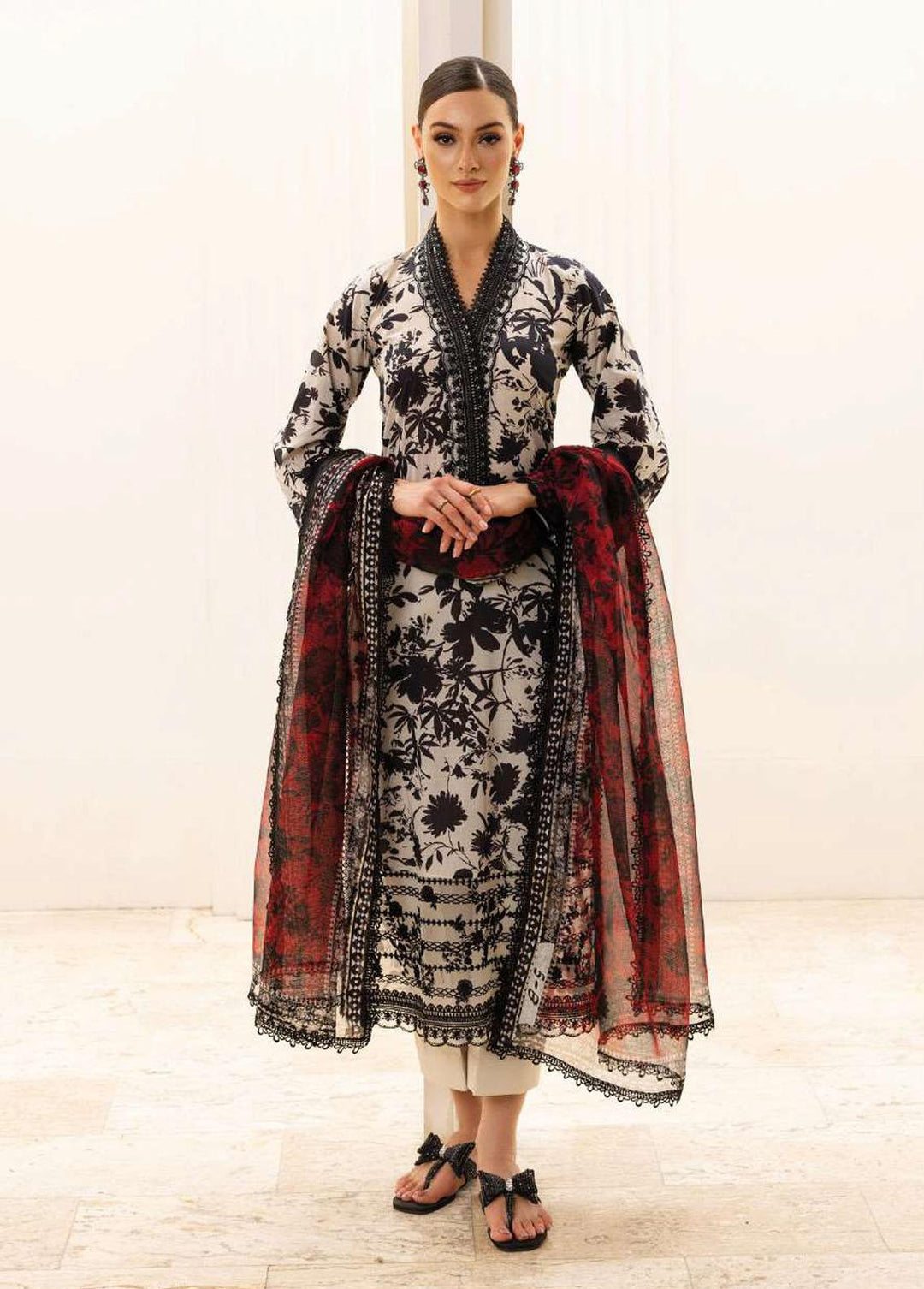 Tahra By Zainab Chottani Embroidered Lawn Suits Unstitched 3 Piece TZC23L Mysti Peony 5B - Summer Collection