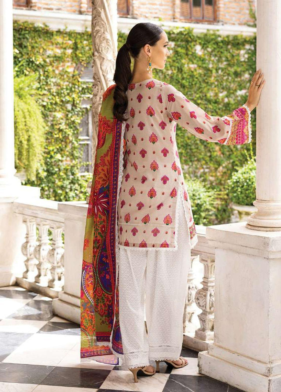 Tahra By Zainab Chottani Embroidered Lawn Suits Unstitched 3 Piece TZC23L Whipsy Lush 8B - Summer Collection