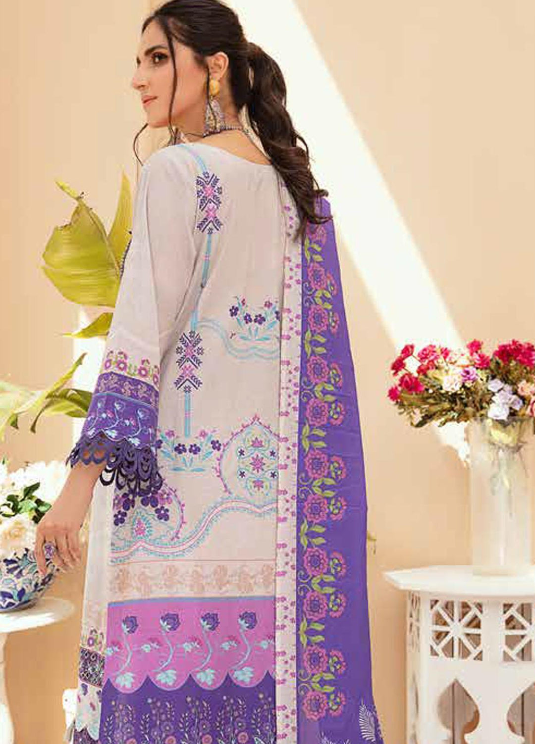 Tarz-e-Libas By Banafsheh Embroidered Lawn Suits Unstitched 3 Piece BF22TL BNT-01 - Summer Collection