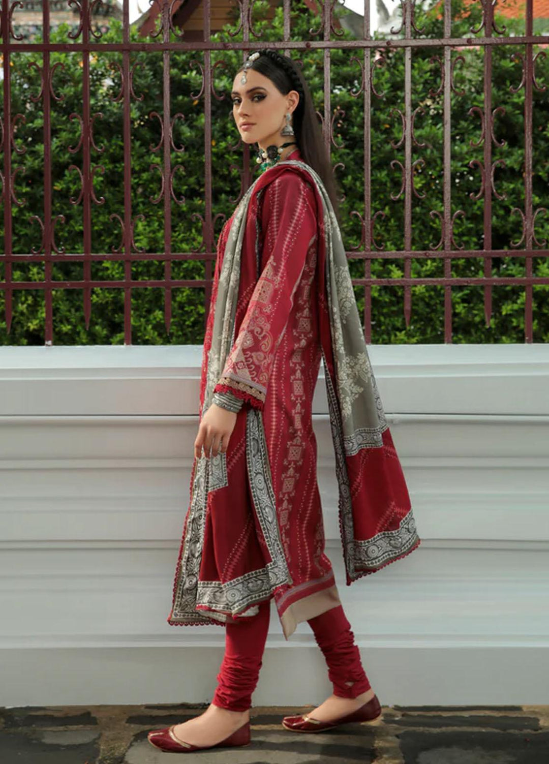 Tassawur By Florent Embroidered Karandi Suits Unstitched 3 Piece FL22T FL-3B - Winter Collection
