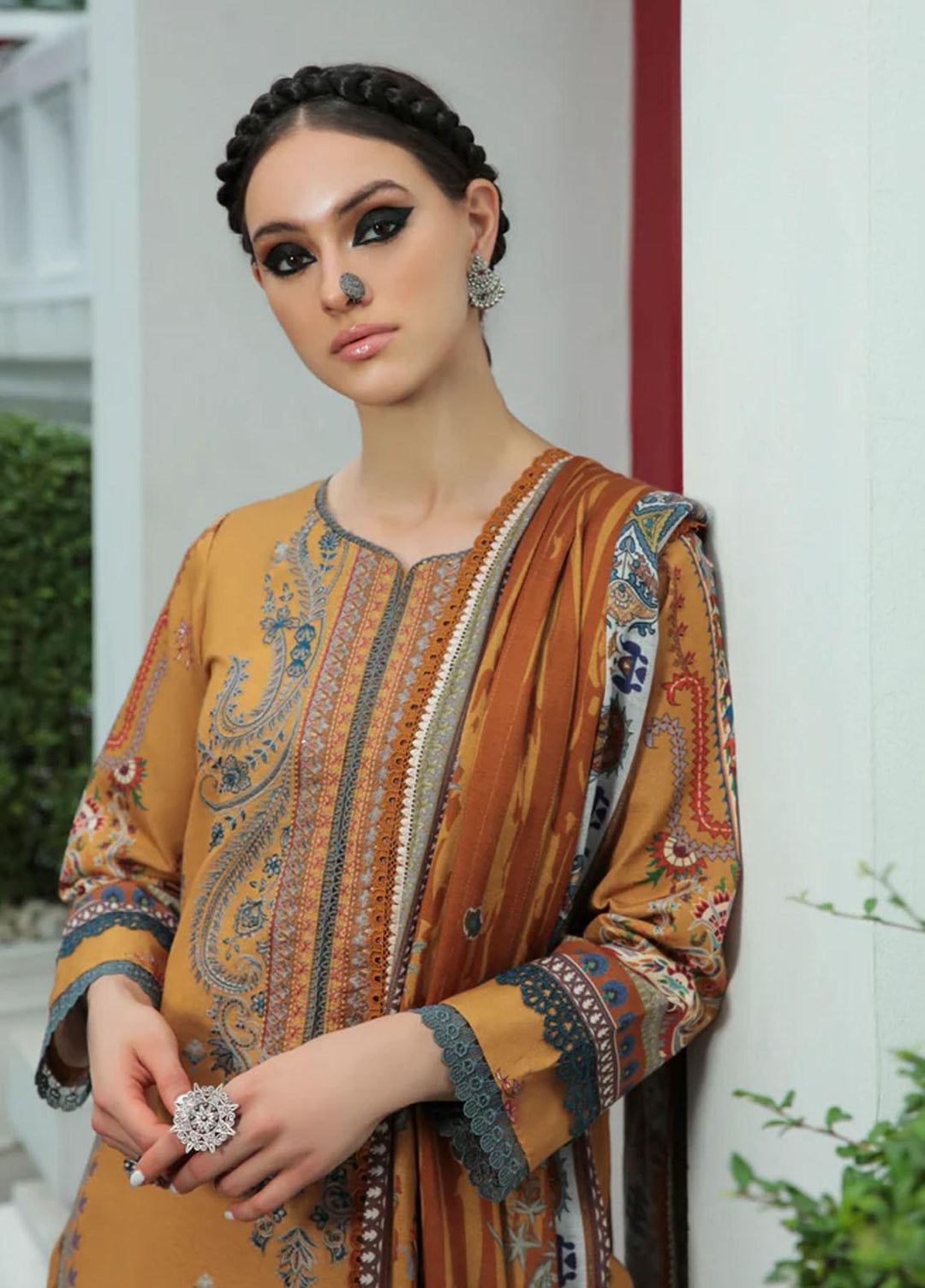 Tassawur By Florent Embroidered Karandi Suits Unstitched 3 Piece FL22T FL-8B - Winter Collection
