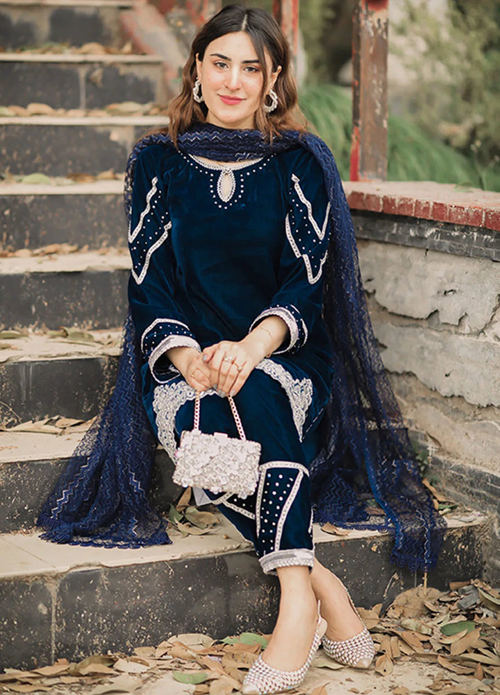 Tassawur Pret Embroidered Velvet 3 Piece Suit Dusk Carolina