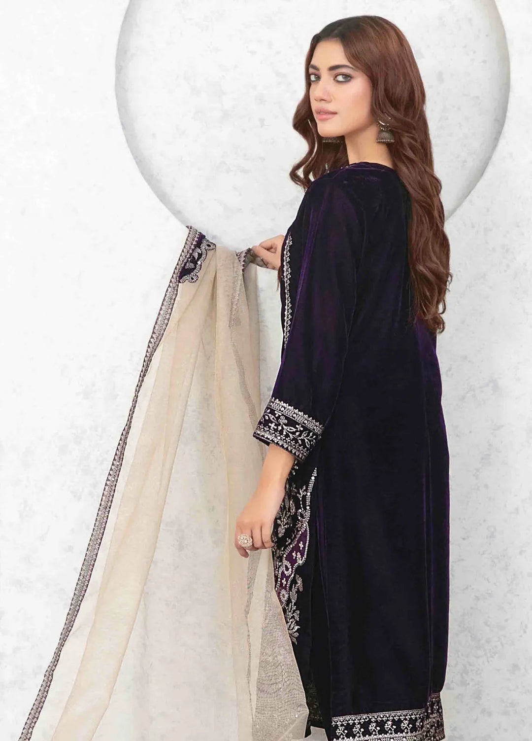 Tawakkal Fabrics Embroidered Velvet Suits Unstitched 3 Piece TWF24R D-4037 - Festive Collection