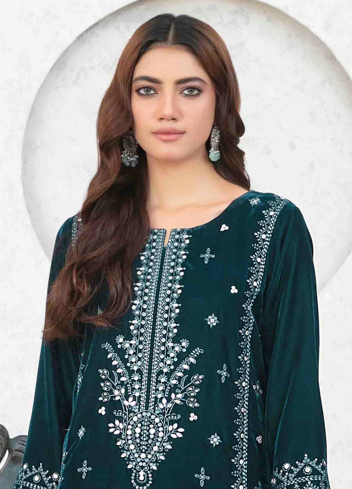 Tawakkal Fabrics Embroidered Velvet Suits Unstitched 3 Piece TWF24R D-4038 - Festive Collection