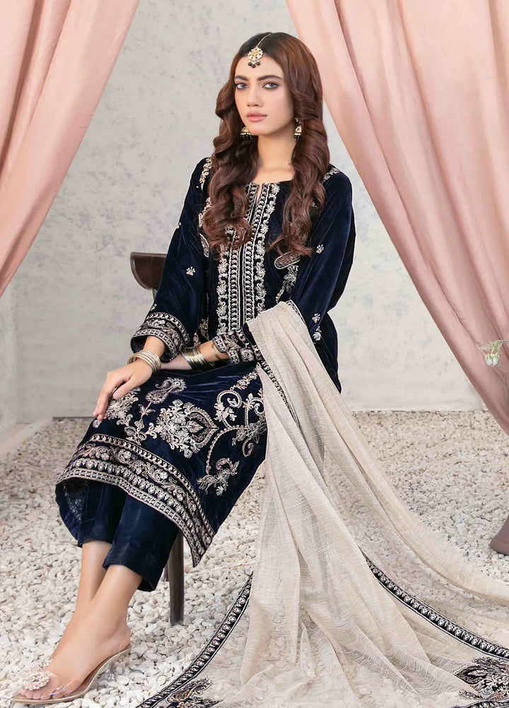 Tawakkal Fabrics Embroidered Velvet Suits Unstitched 3 Piece TWF24R D-4040 - Festive Collection