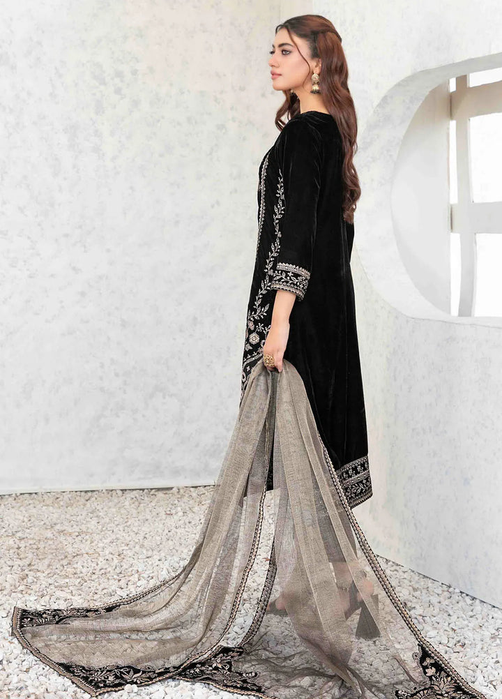 Tawakkal Fabrics Embroidered Velvet Suits Unstitched 3 Piece TWF24R D-4041 - Festive Collection