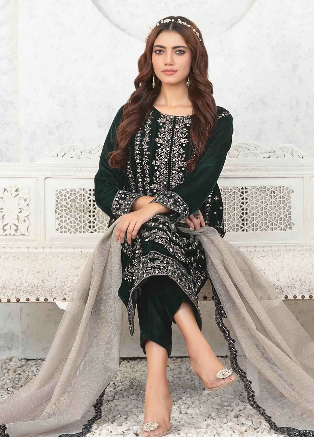 Tawakkal Fabrics Embroidered Velvet Suits Unstitched 3 Piece TWF24R D-4042 - Festive Collection