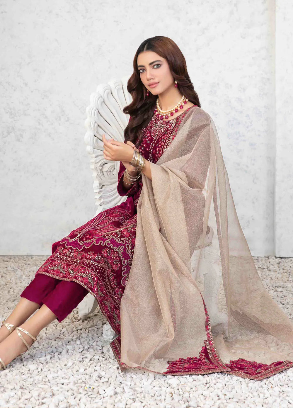 Tawakkal Fabrics Embroidered Velvet Suits Unstitched 3 Piece TWF24R D-4043 - Festive Collection