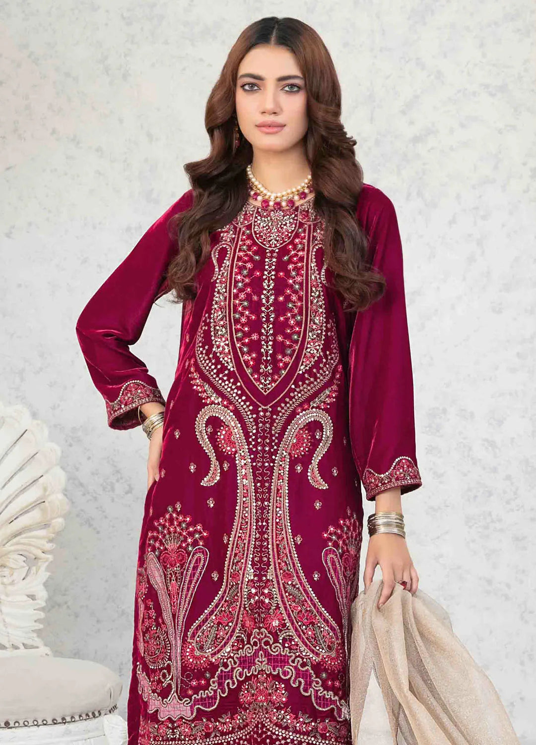 Tawakkal Fabrics Embroidered Velvet Suits Unstitched 3 Piece TWF24R D-4043 - Festive Collection