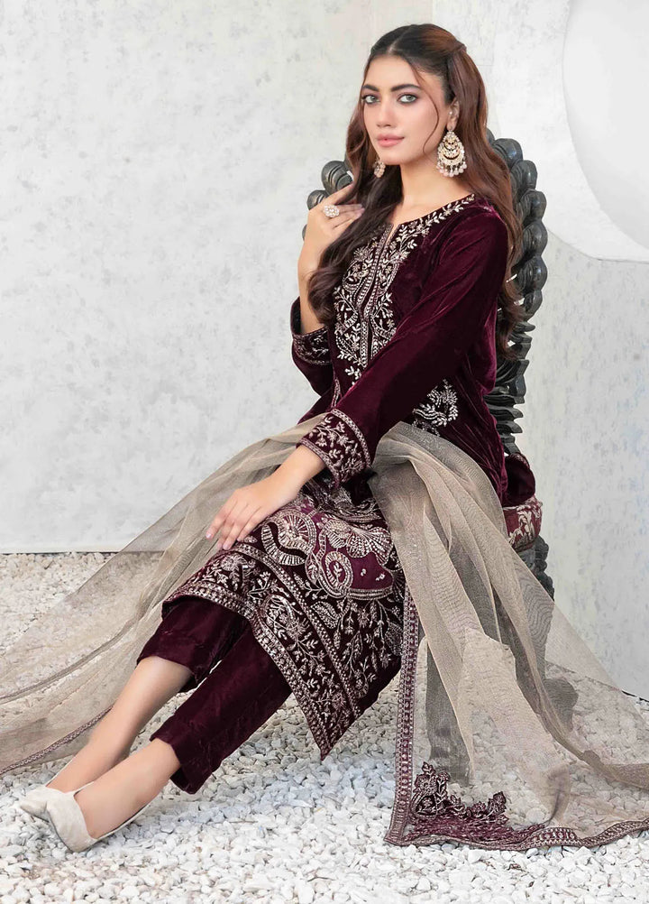 Tawakkal Fabrics Embroidered Velvet Suits Unstitched 3 Piece TWF24R D-4044 - Festive Collection