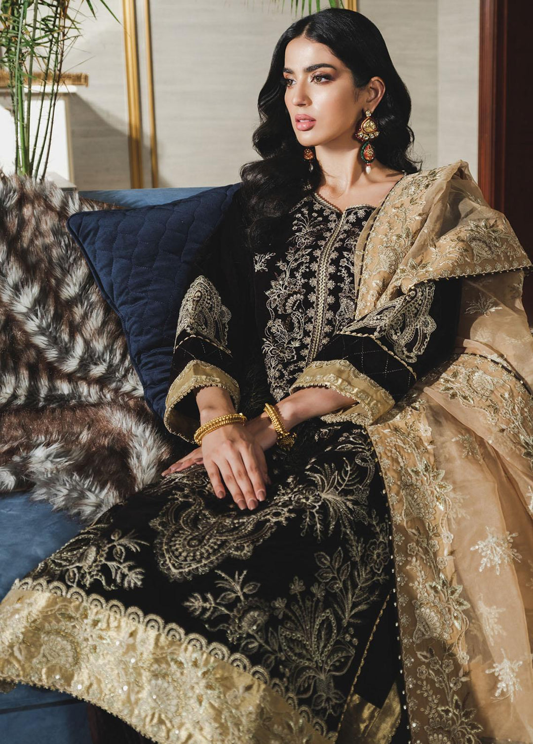 Tehwaar By Rang Rasiya Embroidered Velvet Suits Unstitched 3 Piece RR22T D-05 Bakhtawar - Luxury Collection